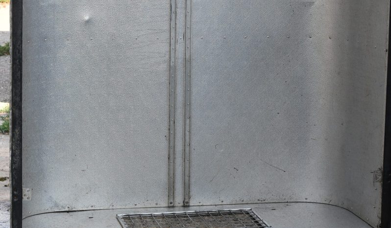 
								Various Land Rover and other car parts.  Call 07706 333444 to view by appointment.  Barn clearance. Buyer collects full									