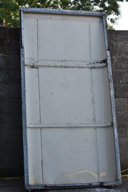 
										Various Land Rover and other car parts.  Call 07706 333444 to view by appointment.  Barn clearance. Buyer collects full									