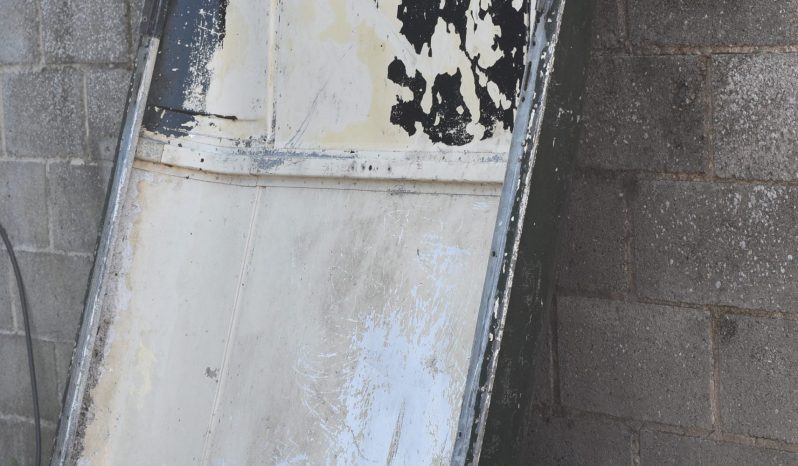 
								Various Land Rover and other car parts.  Call 07706 333444 to view by appointment.  Barn clearance. Buyer collects full									