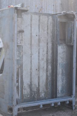 
										Various Land Rover and other car parts.  Call 07706 333444 to view by appointment.  Barn clearance. Buyer collects full									