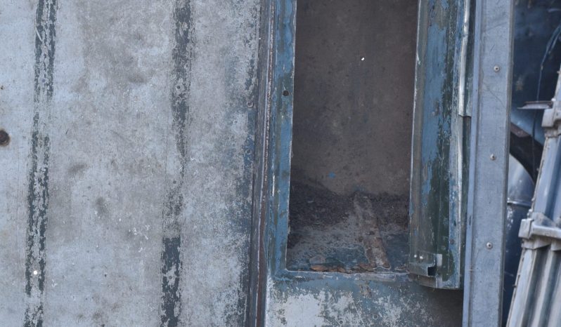 
								Various Land Rover and other car parts.  Call 07706 333444 to view by appointment.  Barn clearance. Buyer collects full									