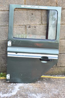 
										Various Land Rover and other car parts.  Call 07706 333444 to view by appointment.  Barn clearance. Buyer collects full									