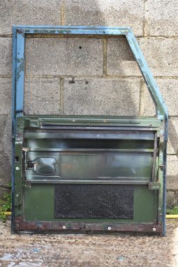 
										Various Land Rover and other car parts.  Call 07706 333444 to view by appointment.  Barn clearance. Buyer collects full									