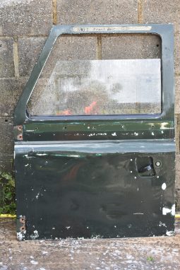 
										Various Land Rover and other car parts.  Call 07706 333444 to view by appointment.  Barn clearance. Buyer collects full									