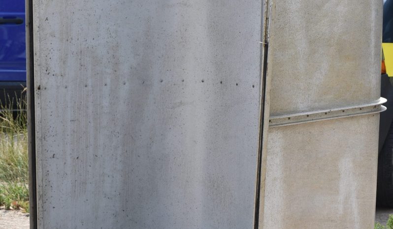 
								Various Land Rover and other car parts.  Call 07706 333444 to view by appointment.  Barn clearance. Buyer collects full									