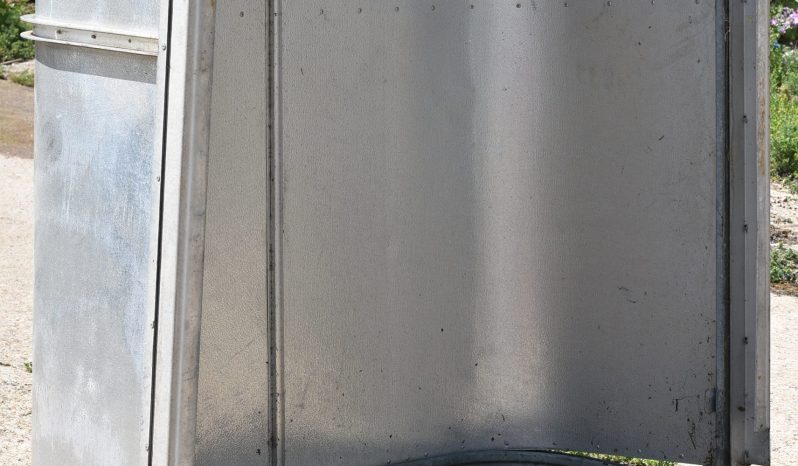 
								Various Land Rover and other car parts.  Call 07706 333444 to view by appointment.  Barn clearance. Buyer collects full									