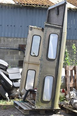 
										Various Land Rover and other car parts.  Call 07706 333444 to view by appointment.  Barn clearance. Buyer collects full									