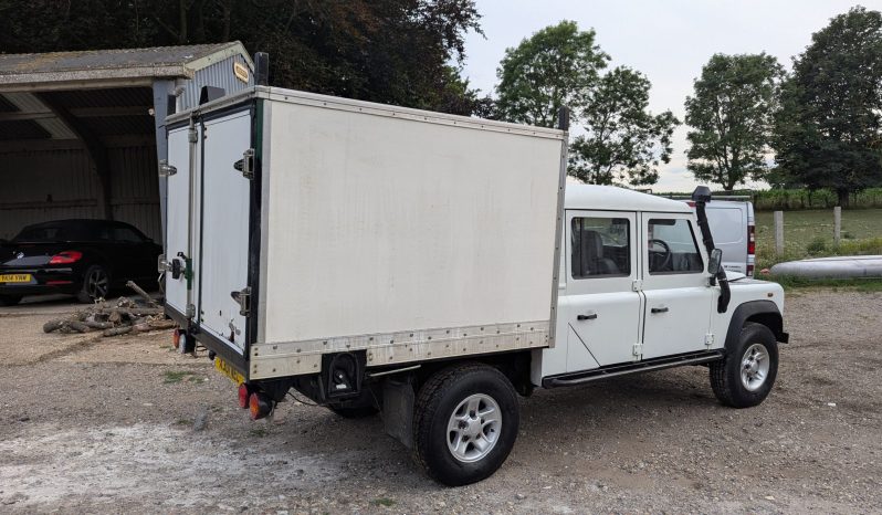 
								Land Rover Defender 130 Double Cap Hi Cap Box Back 2000 SKU888 full									