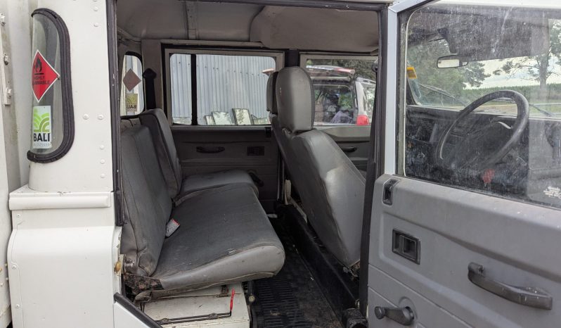 
								Land Rover Defender 130 Double Cap Hi Cap Box Back 2000 SKU888 full									
