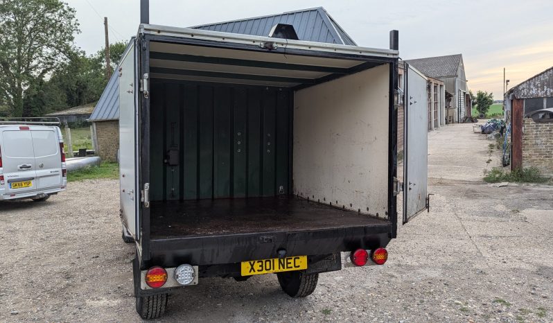 
								Land Rover Defender 130 Double Cap Hi Cap Box Back 2000 SKU888 full									