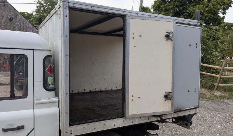 
								Land Rover Defender 130 Double Cap Hi Cap Box Back 2000 SKU888 full									