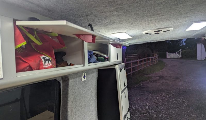 
								Renault Master LWB Stealth Camper  2009 SKU597 full									