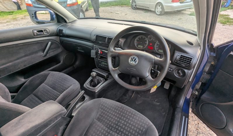 
								Volkswagen Passat SE 20v Turbo2003 Manual Turbo Petrol SKU899 full									