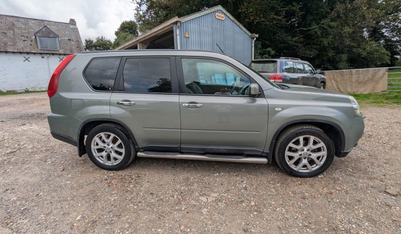 
								Nissan X-Trail TEKNA DCI 150 Rare Auto  2011 Top Spec Proper service history  SKU906 full									