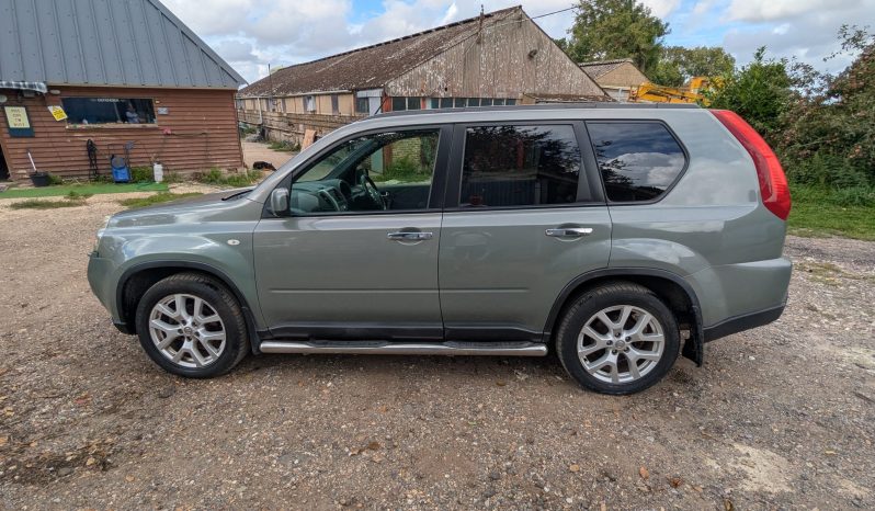 
								Nissan X-Trail TEKNA DCI 150 Rare Auto  2011 Top Spec Proper service history  SKU906 full									