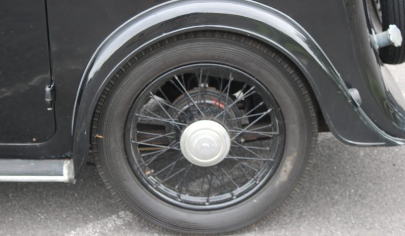 
								Standard Little Nine Classic Car SKU923 full									