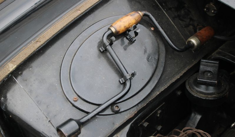 
								Standard Little Nine Classic Car SKU923 full									