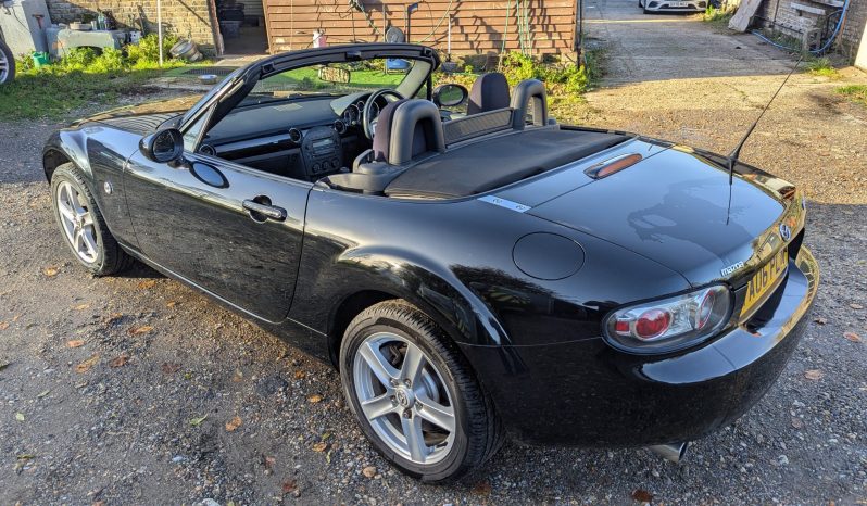 
								Mazda MX5 Roadster Factory Black superb example 2006 SKU930 full									