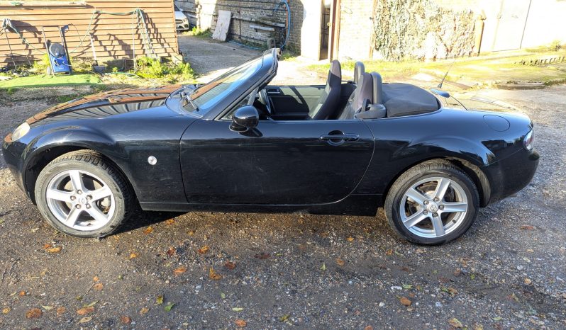 
								Mazda MX5 Roadster Factory Black superb example 2006 SKU930 full									