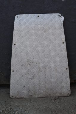 
										Big Barn Clear Out: Wheel, engines, tubs, chassis, bumpers, seats, bullbars, seat covers, full									