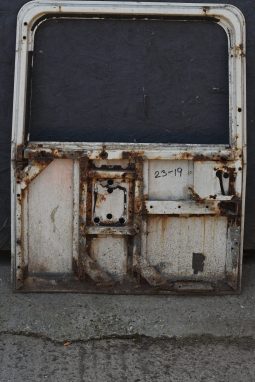 
										Big Barn Clear Out: Wheel, engines, tubs, chassis, bumpers, seats, bullbars, seat covers, full									