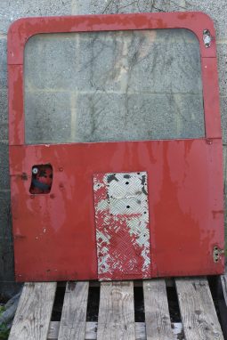 
										Big Barn Clear Out: Wheel, engines, tubs, chassis, bumpers, seats, bullbars, seat covers, full									