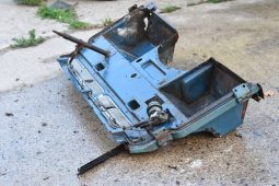 
										Big Barn Clear Out: Wheel, engines, tubs, chassis, bumpers, seats, bullbars, seat covers, full									