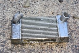 
										Big Barn Clear Out: Wheel, engines, tubs, chassis, bumpers, seats, bullbars, seat covers, full									