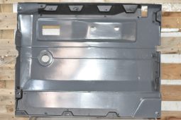 
										Big Barn Clear Out: Wheel, engines, tubs, chassis, bumpers, seats, bullbars, seat covers, full									