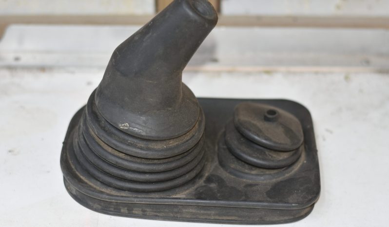 
								Big Barn Clear Out: Wheel, engines, tubs, chassis, bumpers, seats, bullbars, seat covers, full									