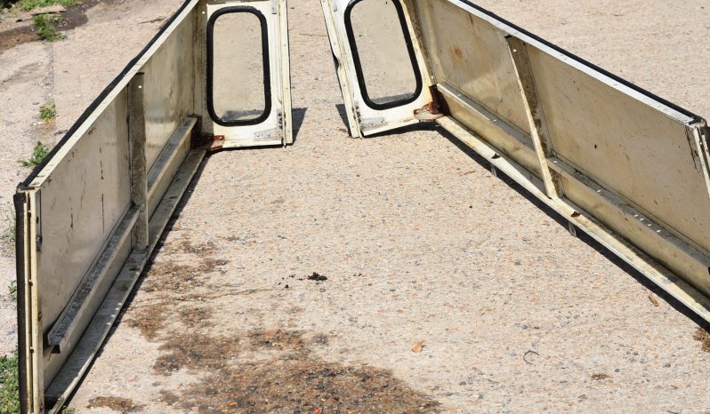 
								Big Barn Clear Out: Wheel, engines, tubs, chassis, bumpers, seats, bullbars, seat covers, full									