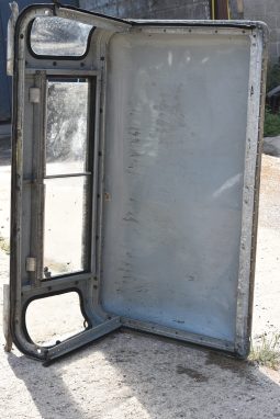 
										Big Barn Clear Out: Wheel, engines, tubs, chassis, bumpers, seats, bullbars, seat covers, full									