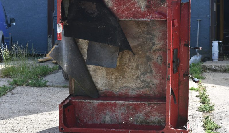 
								Big Barn Clear Out: Wheel, engines, tubs, chassis, bumpers, seats, bullbars, seat covers, full									