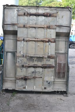 
										Big Barn Clear Out: Wheel, engines, tubs, chassis, bumpers, seats, bullbars, seat covers, full									