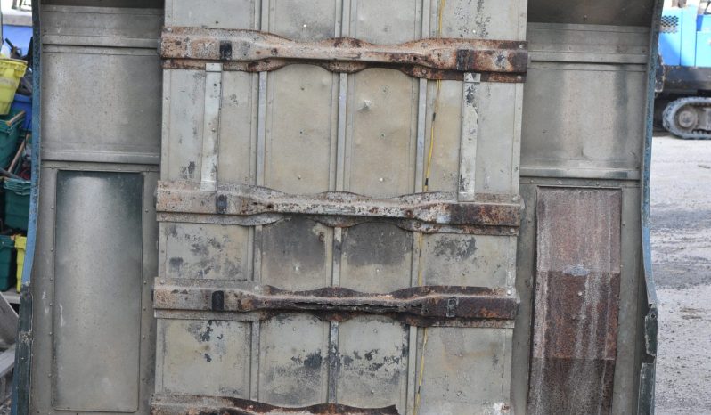 
								Big Barn Clear Out: Wheel, engines, tubs, chassis, bumpers, seats, bullbars, seat covers, full									