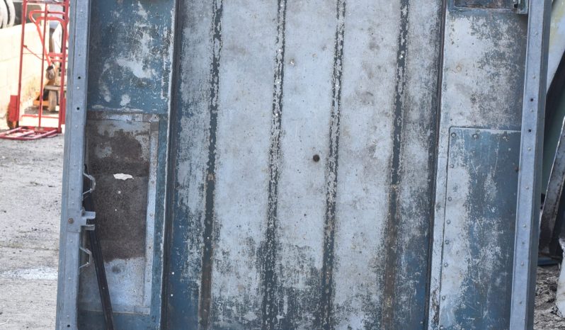 
								Big Barn Clear Out: Wheel, engines, tubs, chassis, bumpers, seats, bullbars, seat covers, full									