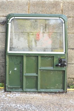 
										Big Barn Clear Out: Wheel, engines, tubs, chassis, bumpers, seats, bullbars, seat covers, full									