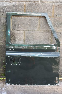 
										Big Barn Clear Out: Wheel, engines, tubs, chassis, bumpers, seats, bullbars, seat covers, full									