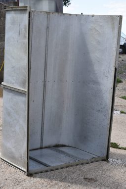 
										Big Barn Clear Out: Wheel, engines, tubs, chassis, bumpers, seats, bullbars, seat covers, full									