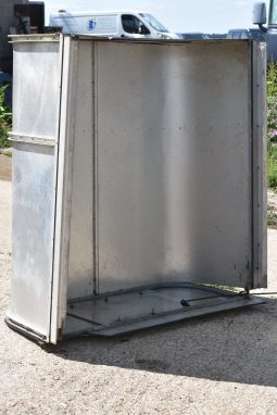 
										Big Barn Clear Out: Wheel, engines, tubs, chassis, bumpers, seats, bullbars, seat covers, full									