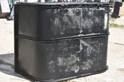 
										Big Barn Clear Out: Wheel, engines, tubs, chassis, bumpers, seats, bullbars, seat covers, full									