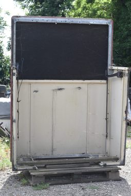 
										Big Barn Clear Out: Wheel, engines, tubs, chassis, bumpers, seats, bullbars, seat covers, full									