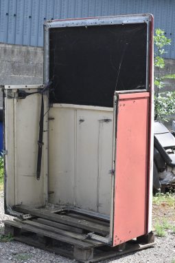 
										Big Barn Clear Out: Wheel, engines, tubs, chassis, bumpers, seats, bullbars, seat covers, full									