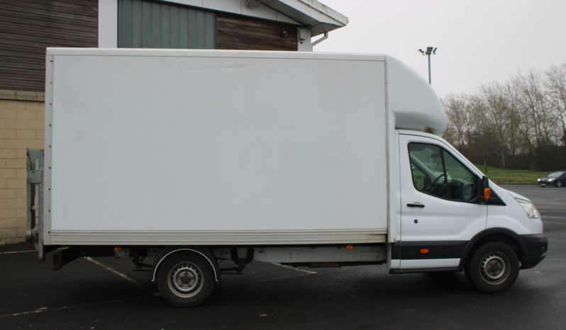 
								Ford Transit 330 Luton with tailgate 2016 Proper example SKU948 full									