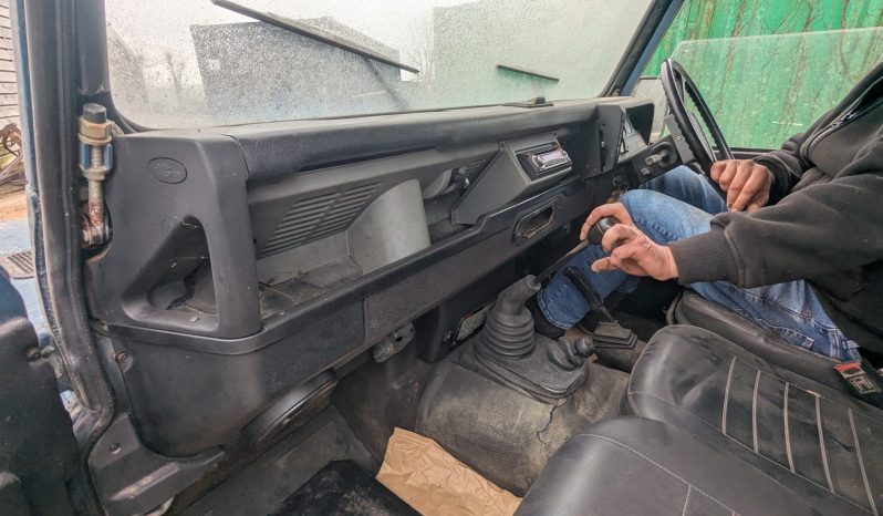 
								Land Rover Defender V8 HD Hi-Cap Pick Up 1986 True collector’s item SKU459 full									