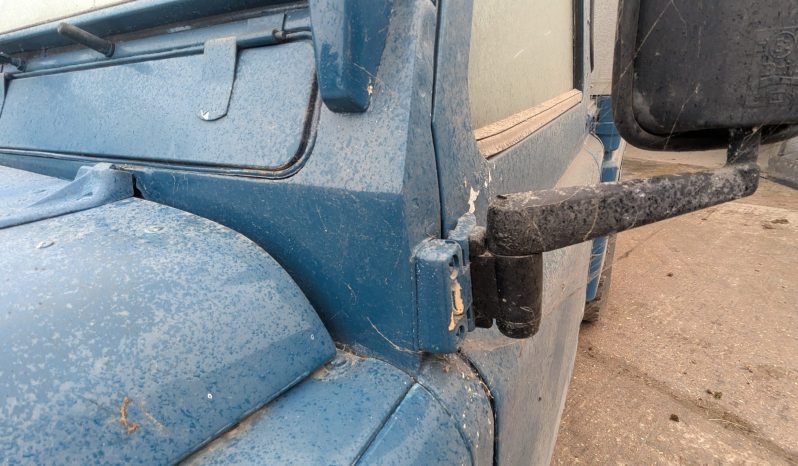 
								Land Rover Defender V8 HD Hi-Cap Pick Up 1986 True collector’s item SKU459 full									