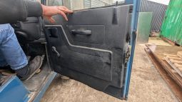 
										Land Rover Defender V8 HD Hi-Cap Pick Up 1986 True collector’s item SKU459 full									