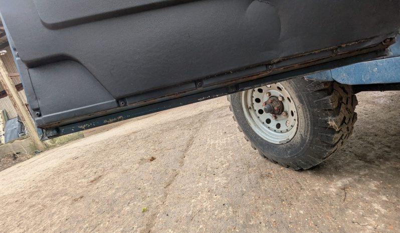 
								Land Rover Defender V8 HD Hi-Cap Pick Up 1986 True collector’s item SKU459 full									