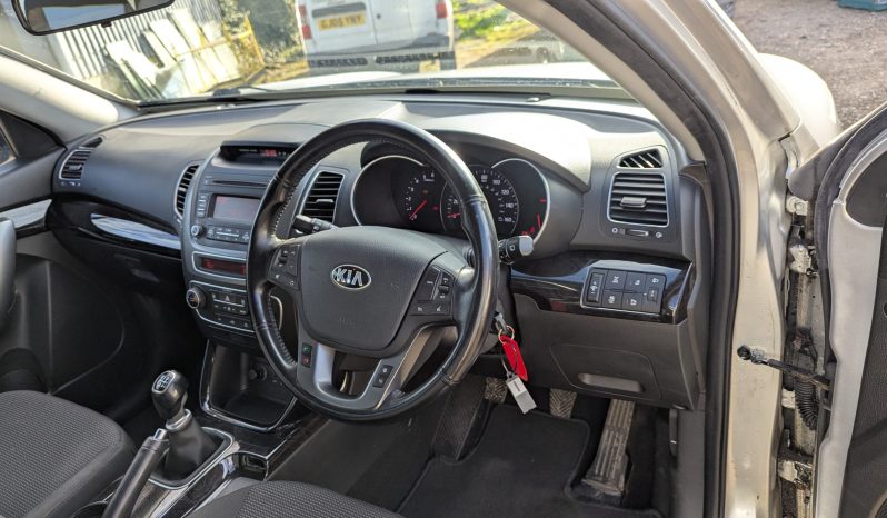 
								KIA SORENTO KX-1 CRDI 4X4 Only 1 previous owner. Proper History Call 07706 333444 SKU957 full									