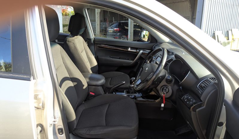 
								KIA SORENTO KX-1 CRDI 4X4 Only 1 previous owner. Proper History Call 07706 333444 SKU957 full									